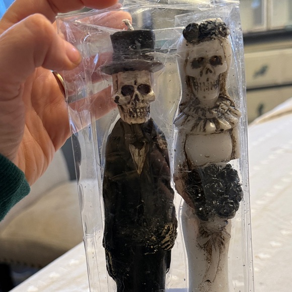 Ashland Black and White Skeleton Couple Candle Set - Picture 2 of 2